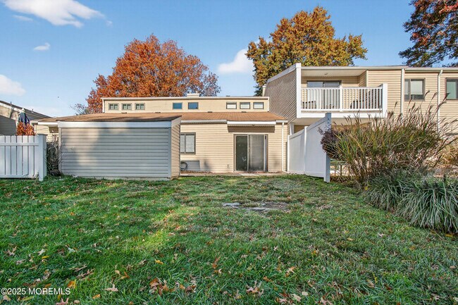 Building Photo - 14 Carol Ct