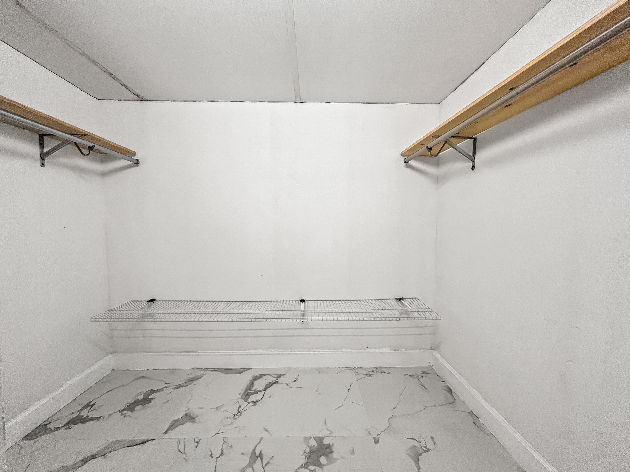 Building Photo - 3675 Prudence Dr