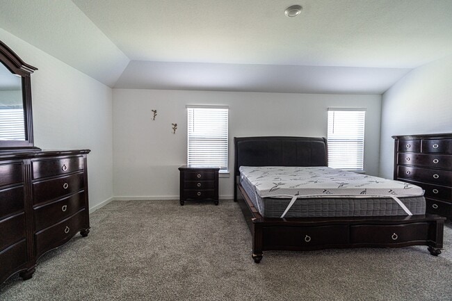 Building Photo - 8730 Anacua Dr