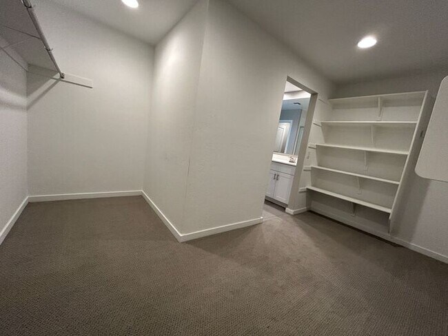 Building Photo - 4473 Suncup Dr