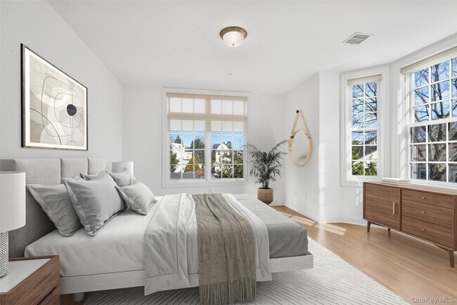 Building Photo - 55 1st St