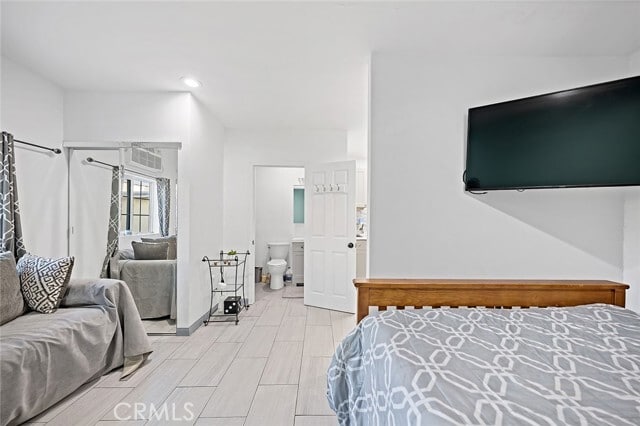 Building Photo - 2406 W 76th St