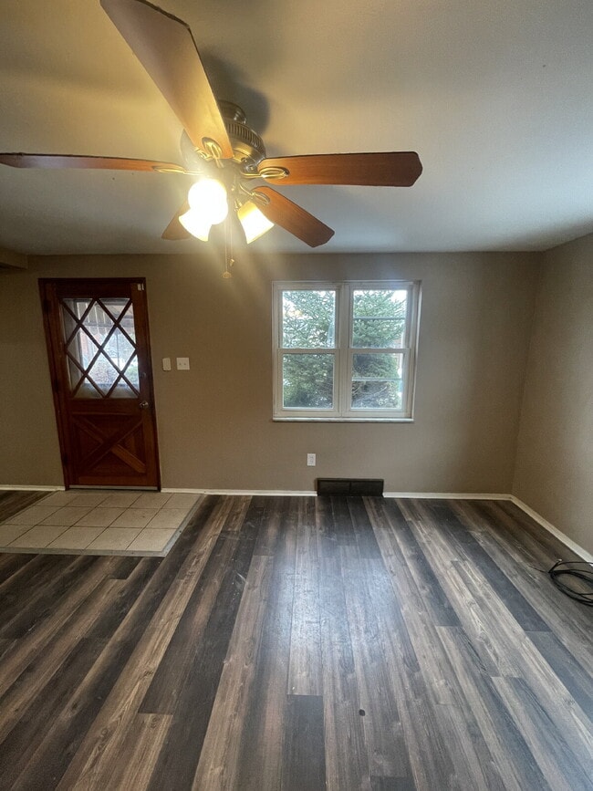 Building Photo - 149 Parkwood Rd