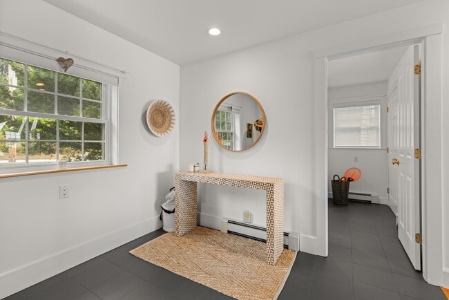 Building Photo - 148 Whipple Rd