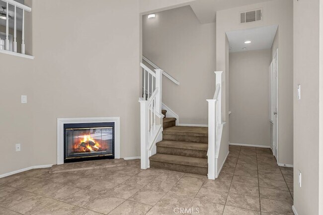 Building Photo - 210 Timberwood