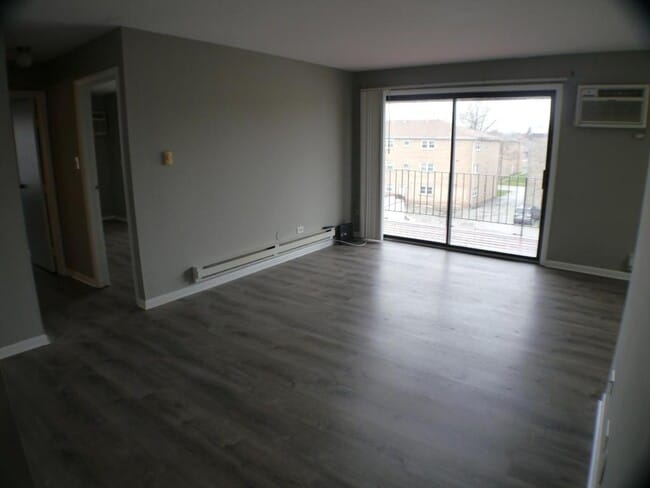 Building Photo - 11810 S Komensky Ave