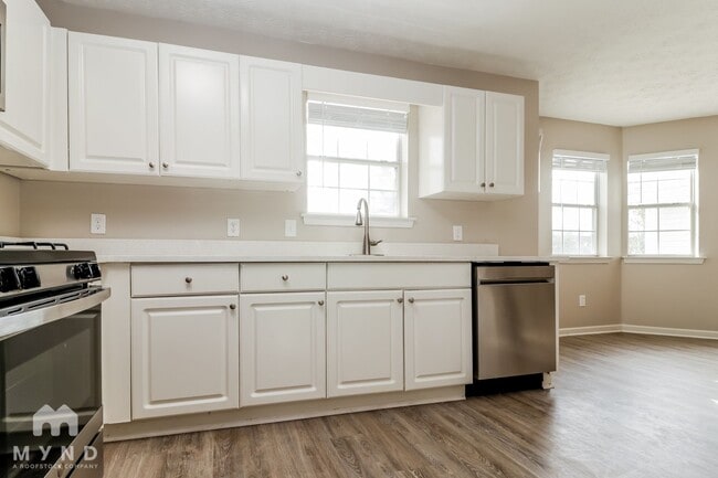 Building Photo - 211 Nicki Ct