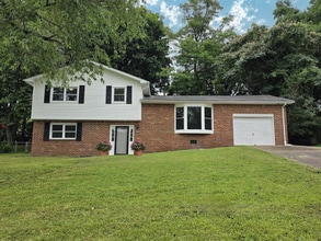 Building Photo - 2809 Brett Rd NW