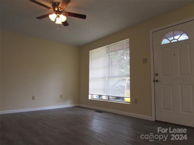 Building Photo - 307 Garfield St