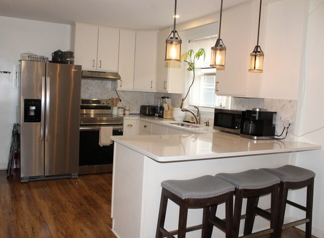 Building Photo - 6034 S Komensky Ave