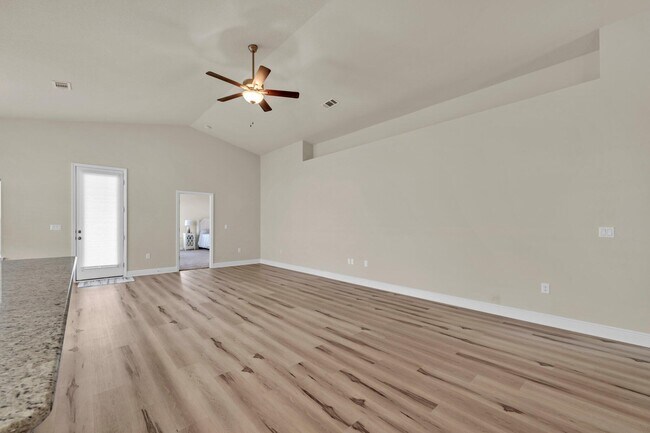 Building Photo - 115 Speckled Trout Ln S