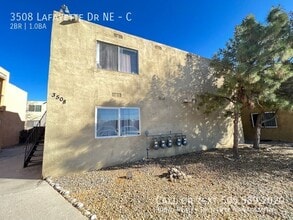 Building Photo - 3508 Lafayette Dr NE