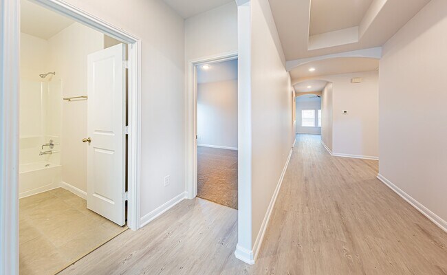 Building Photo - 2336 Cedar Pl Dr