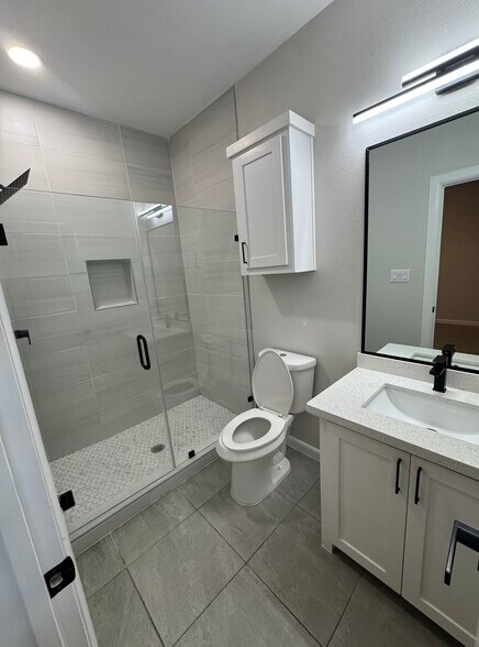 Building Photo - 3524 S Dominique Dr