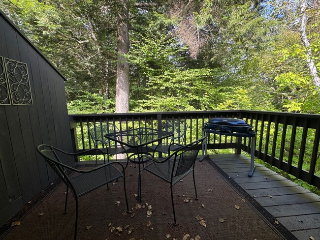 Building Photo - Short Term- 2 bedroom condo in Quechee- Fully Furnished