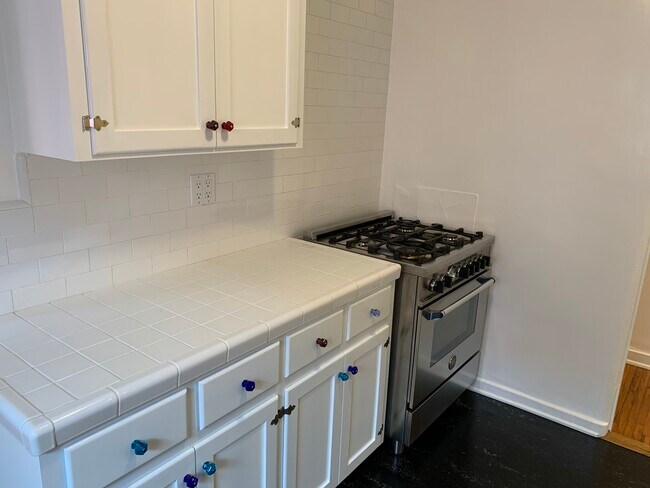 Building Photo - 8714 Rangely Ave