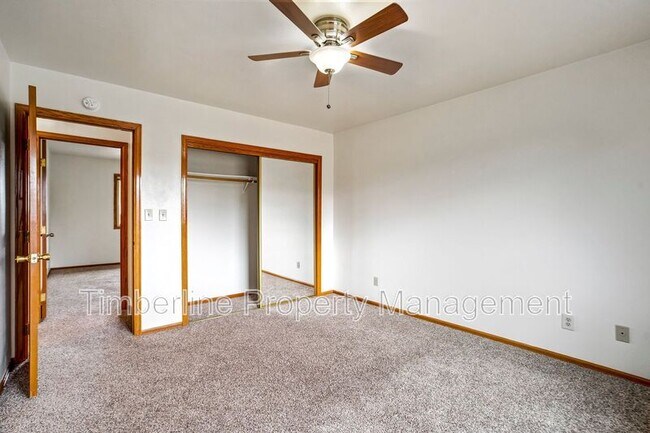 Building Photo - 17960 Bakers Farm Rd