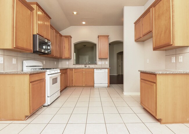 Building Photo - 6014 Starbrook Creek Dr