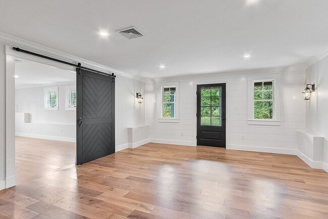 Building Photo - 38 McCallar Ln