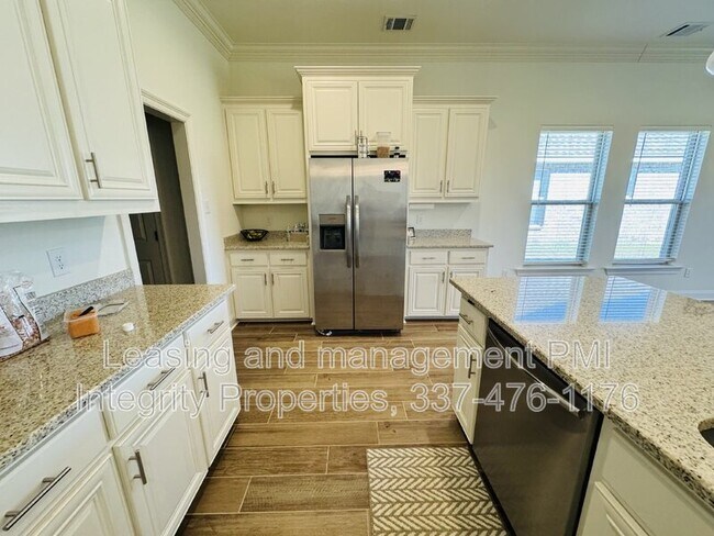 Building Photo - 117 Preston Rose Ln