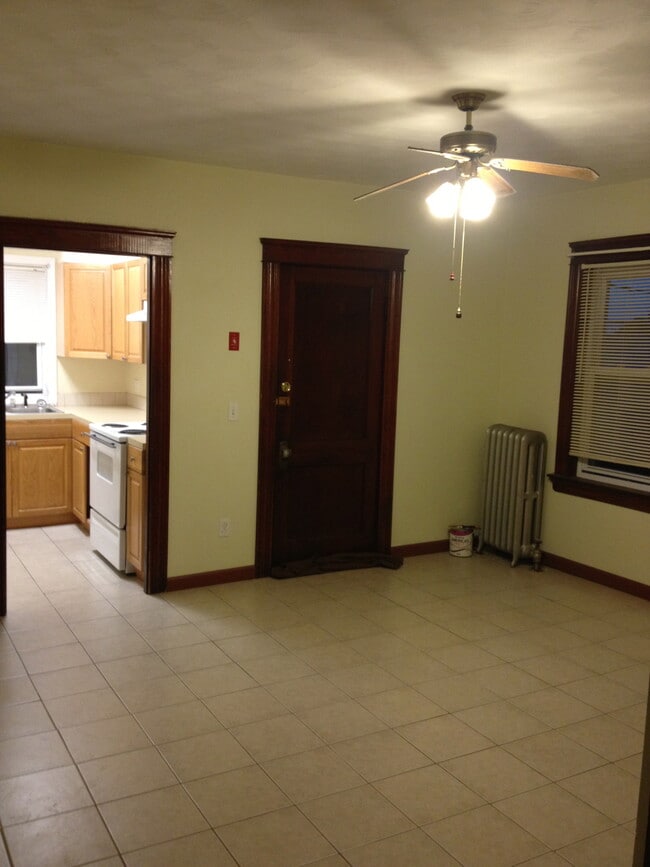 Building Photo - 123 Fifth St