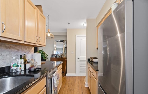 Building Photo - 70 S Munn Ave