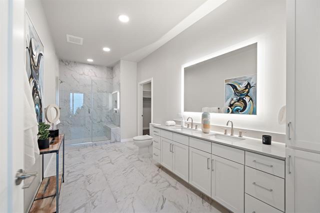 Building Photo - 3111 Sunset Blvd