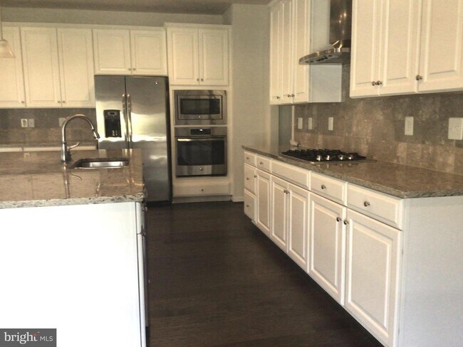 Building Photo - 24903 Dahlia Manor Pl