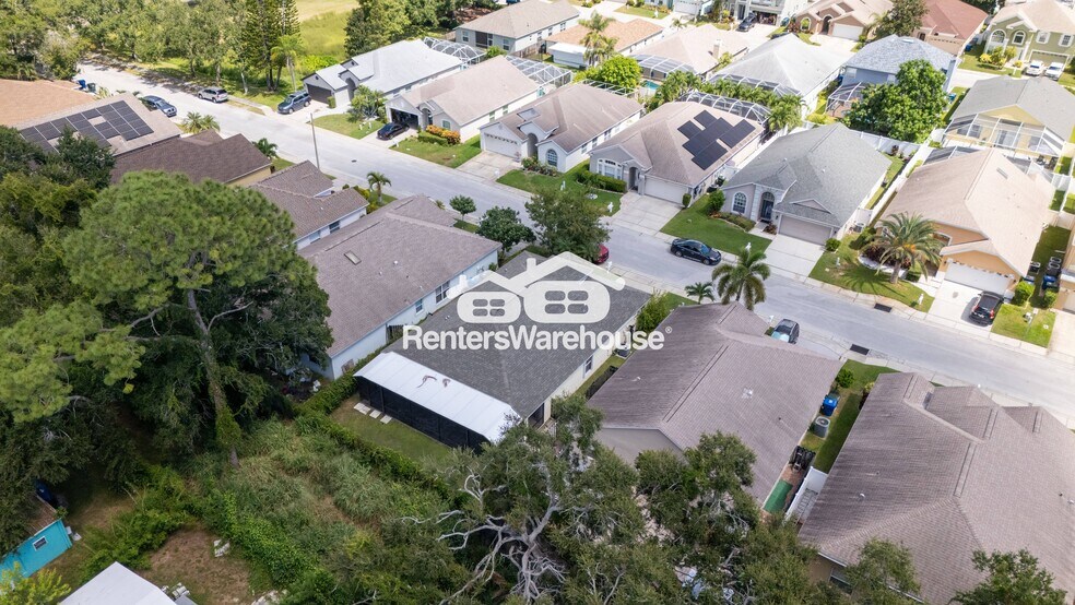 Building Photo - 14950 Hidden Oaks Cir
