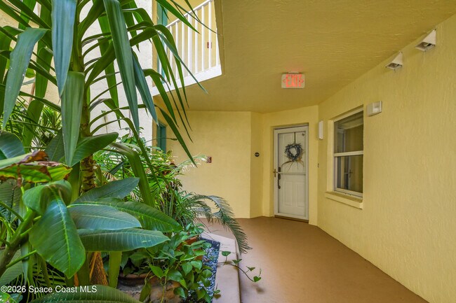 Building Photo - 8700 Ridgewood Ave