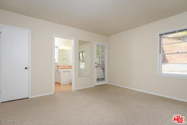 Building Photo - 5249 Escalante Dr
