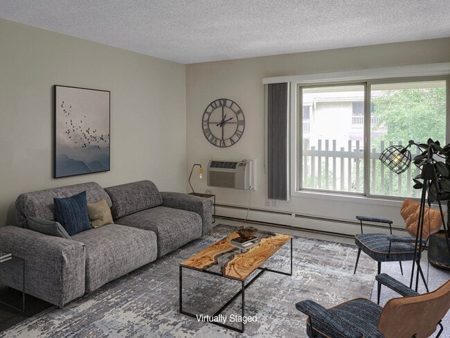 Building Photo - Central Boulder 1 bed 1 bath- pool and Utilities included!