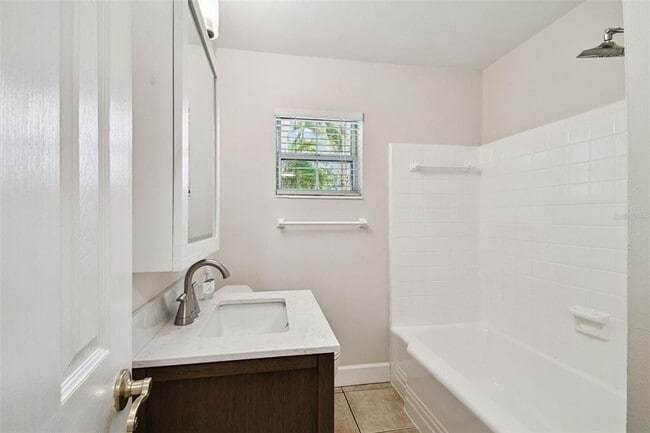 Building Photo - 4602 S Renellie Dr