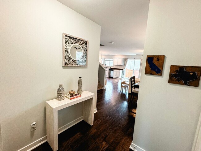 Building Photo - The Ridge at McCormick Woods home!