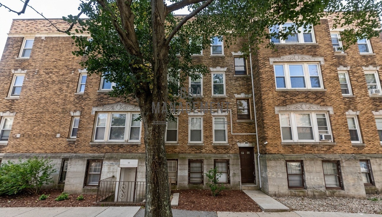 Building Photo - 92 Strathmore Rd