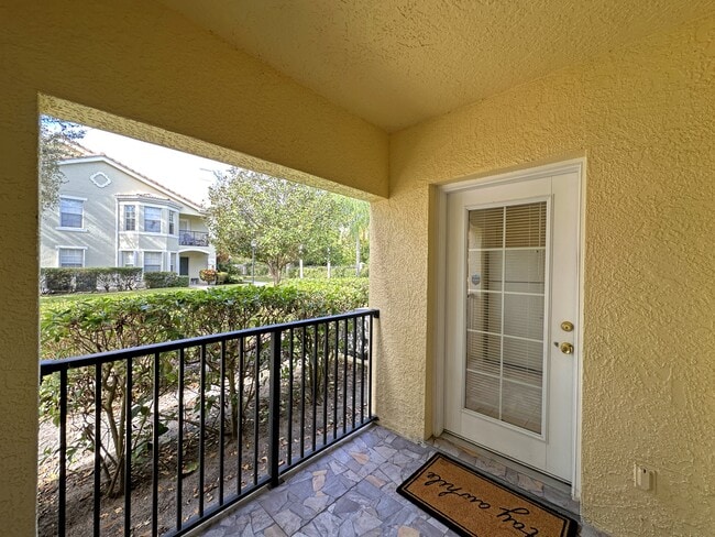 Building Photo - 110 SW Peacock Blvd