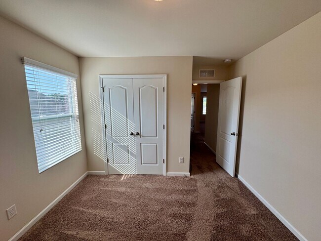 Building Photo - Spacious 5BR/3BA Home in Fort Mill