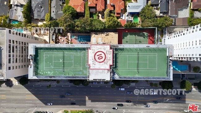 Building Photo - 10535 Wilshire Blvd