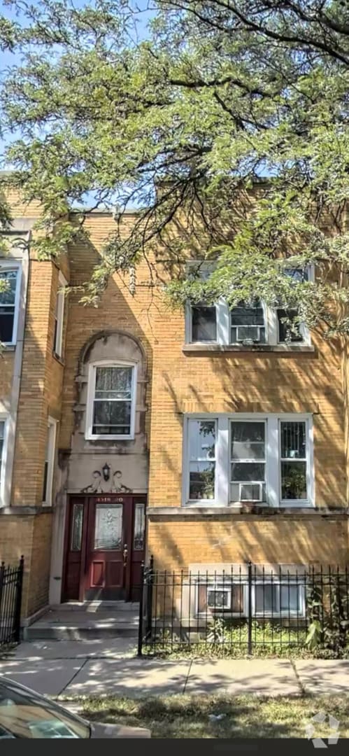 Building Photo - 4518 W George St