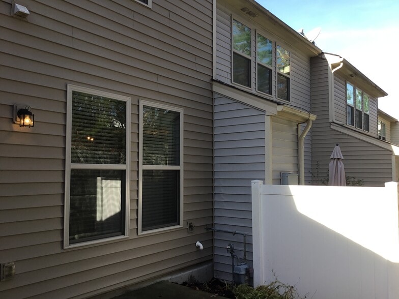 Building Photo - 14308 Foxcroft Rd