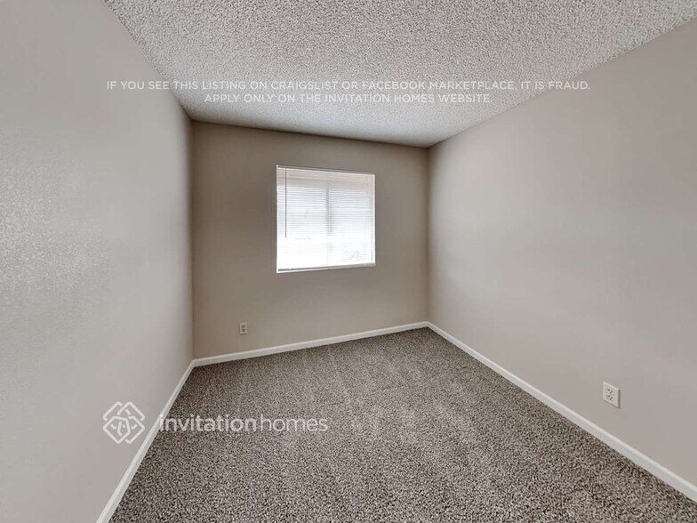 Building Photo - 17846 N 34th Dr