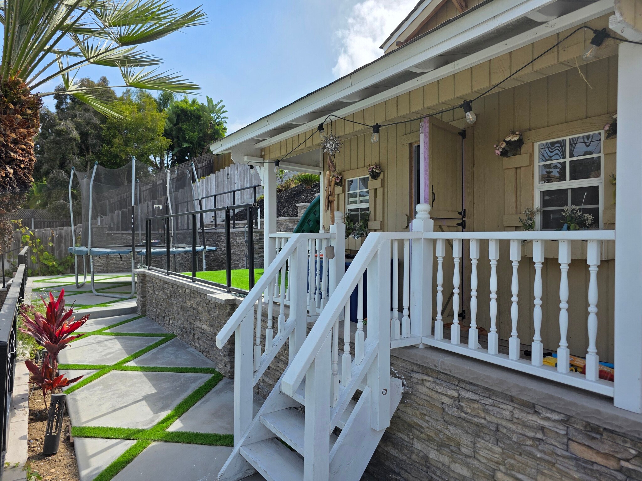 Building Photo - 6097 Charae St