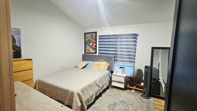 Building Photo - 84 Center Ave