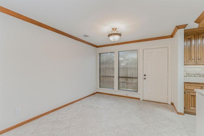 Building Photo - 18242 Vinland Dr