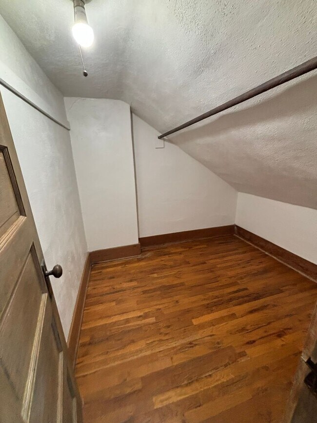 Building Photo - 3 BED | 1 BATH | HOME | WEST RAPID
