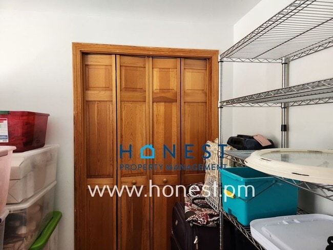 Building Photo - 12 Joey Ln