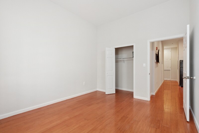 Building Photo - 1204 Chestnut St