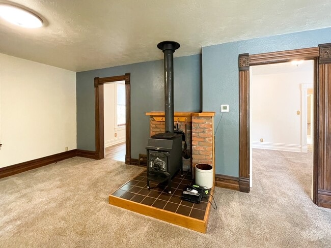 Building Photo - 1116 W Ofarrell St