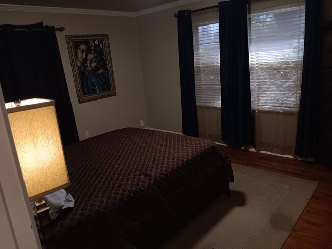 Building Photo - Huge 2-Bedroom Home in Heart of OKC – Fire...