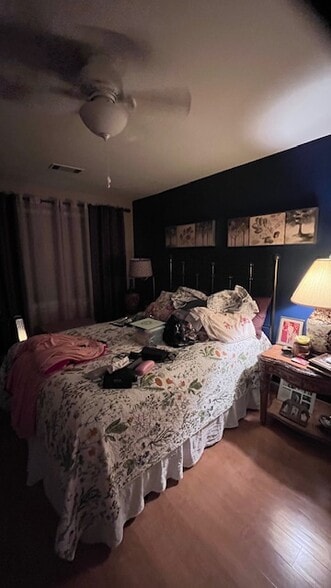 Main bedroom - 305 Archers Mead